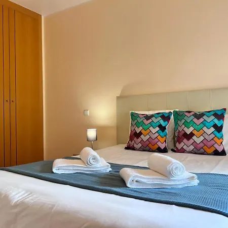 Ocean Terrace With Pool By Homing Apartamento *